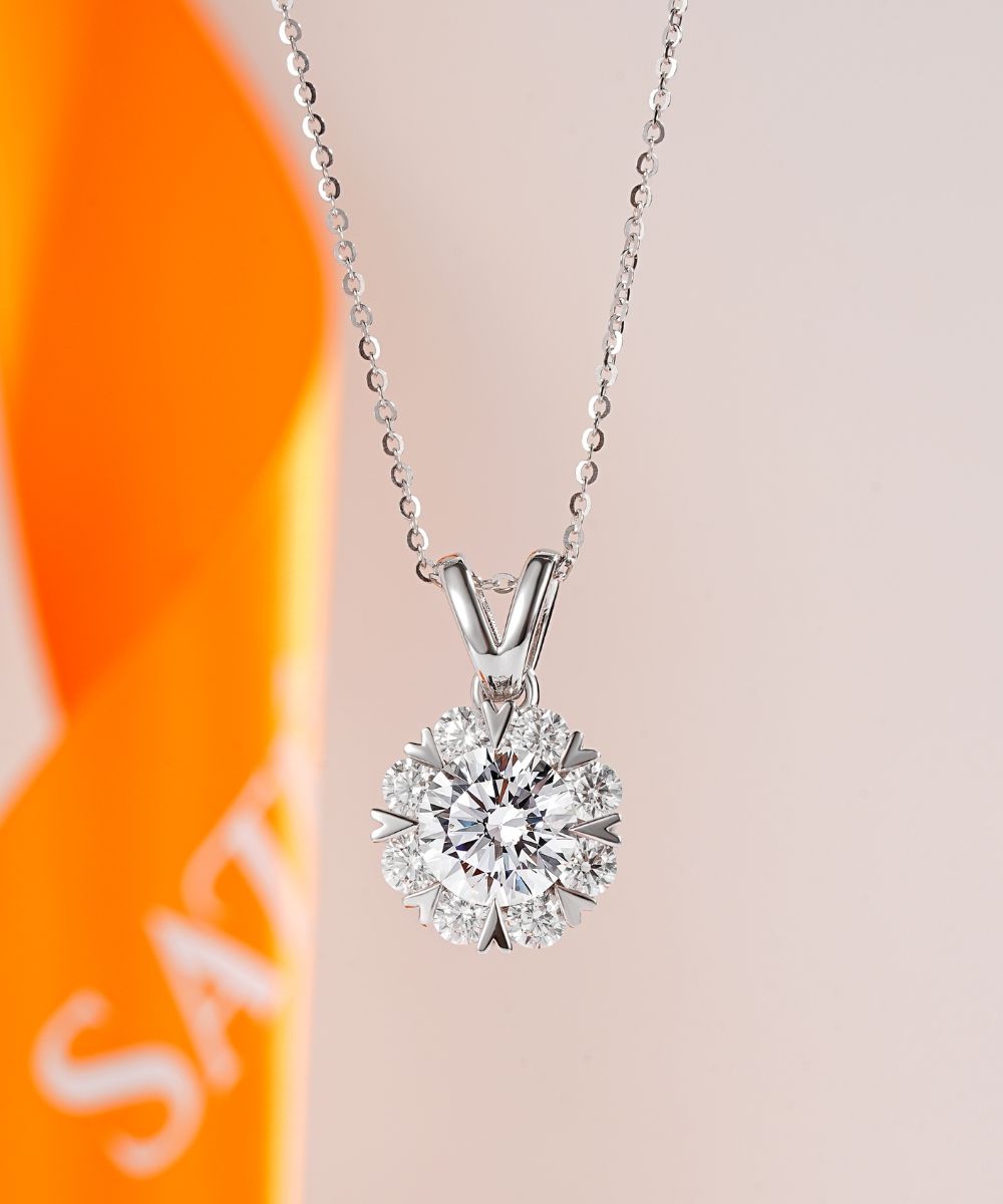 Satéur Floraison Diamond Necklace™, 18K White Gold