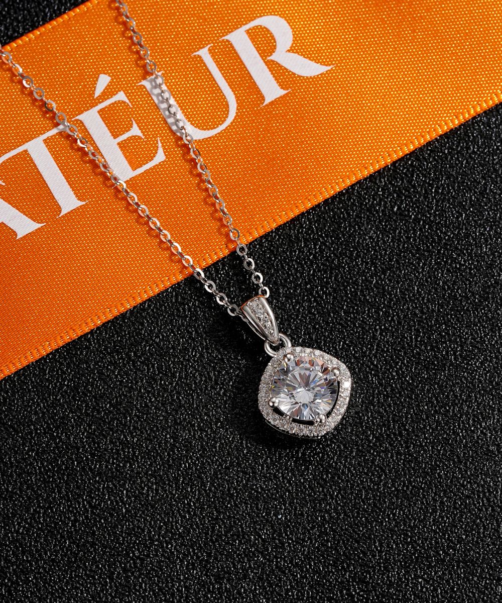 Satéur Aura Diamond Necklace™, 18K White Gold