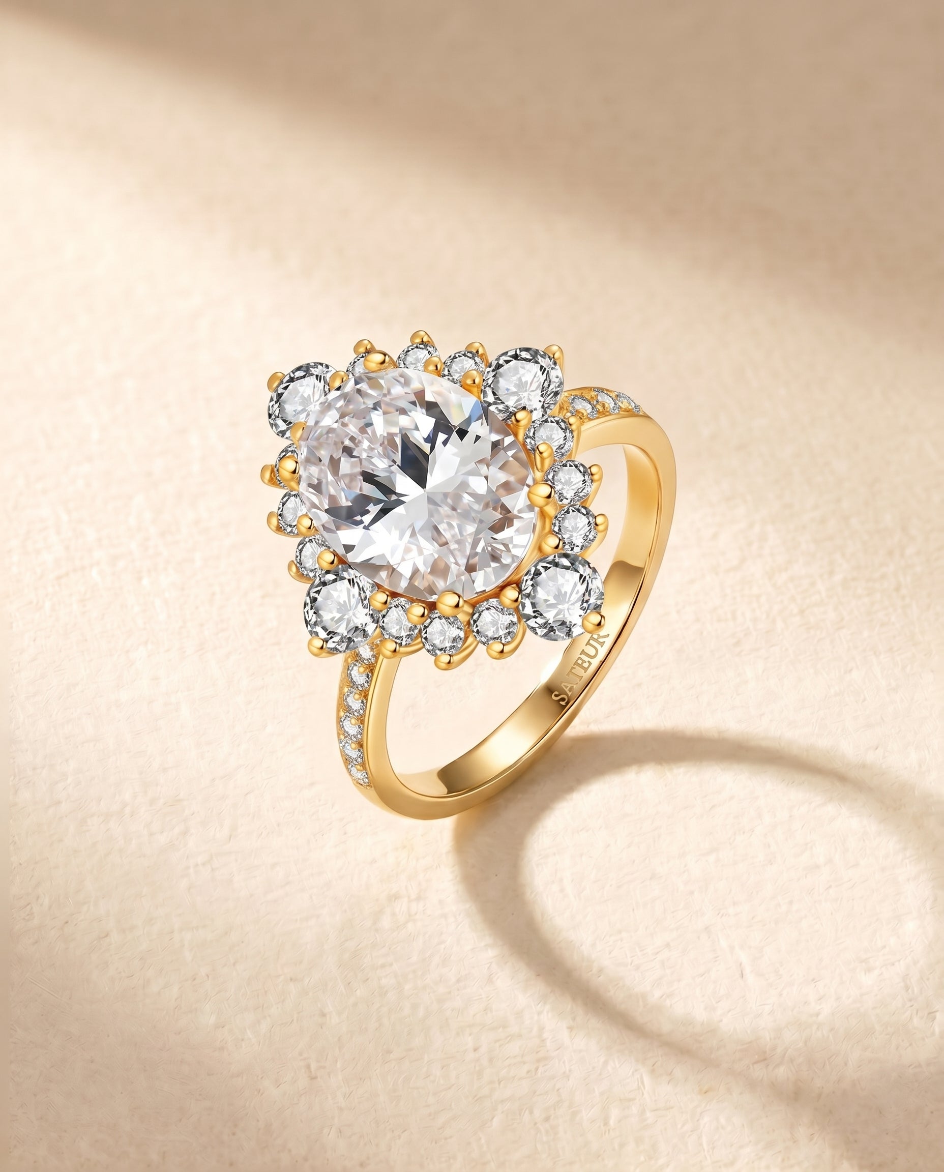 Satéur Rétro Aurous Gold Majesté Ring™