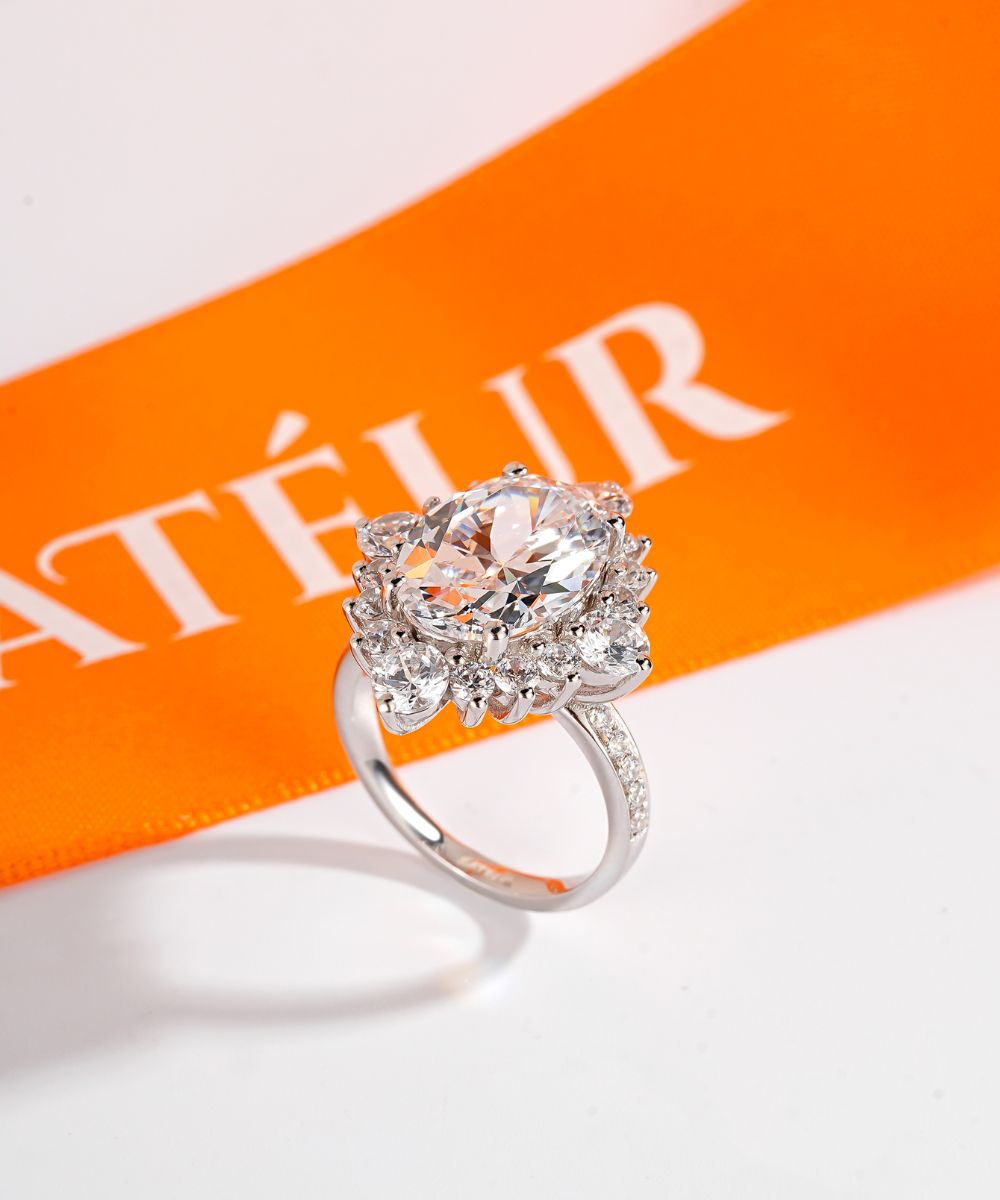 Satéur Rétro Majesté Diamond Ring™, 18K White Gold
