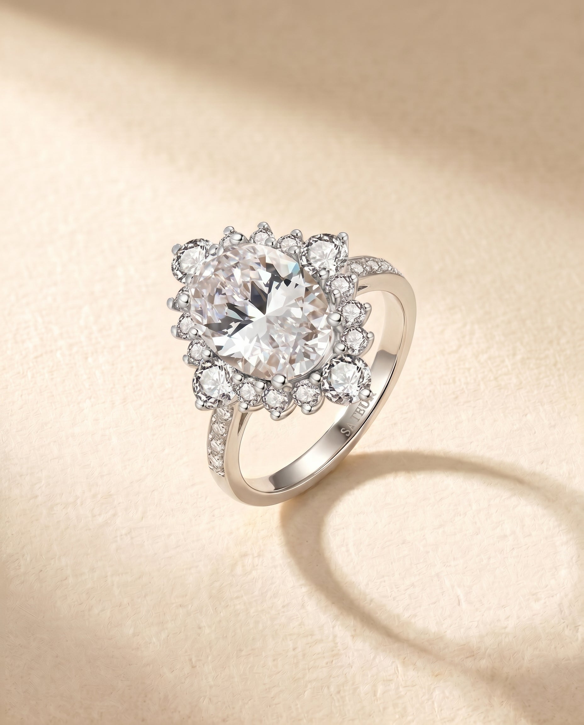 Satéur Rétro Majesté Ring™