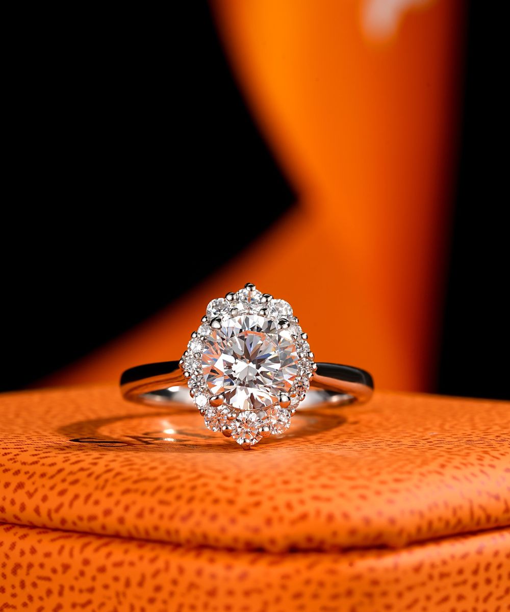 Satéur Rétro Rondeur Diamond Ring™, 18K White Gold