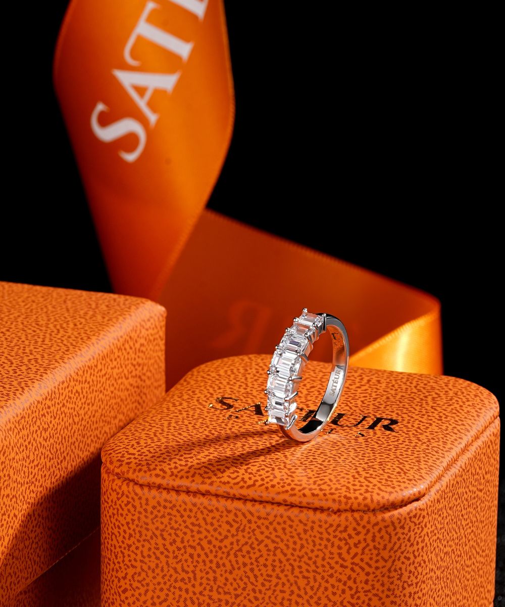 Satéur Sept Étoiles Diamond Ring™, 18K White Gold