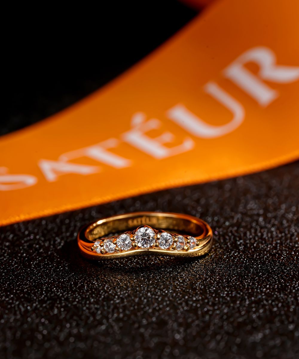 Satéur Couronne d'Or Diamond Ring™, 18K Gold