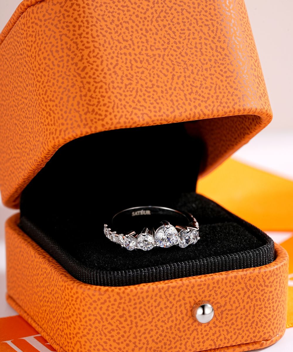 Satéur Astres Diamond Ring™, 18K White Gold