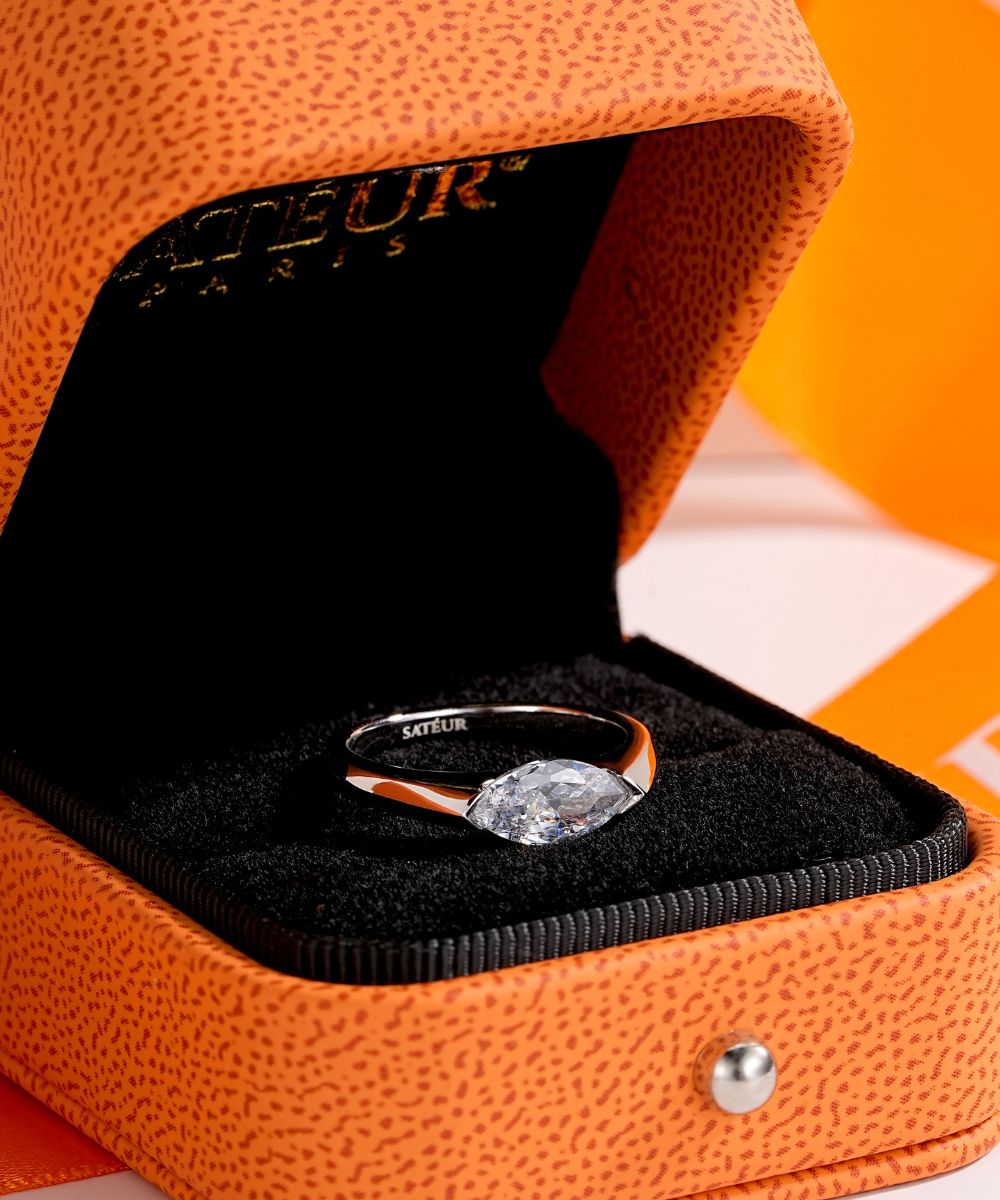 Satéur Raffiné Diamond Ring™, 18K White Gold