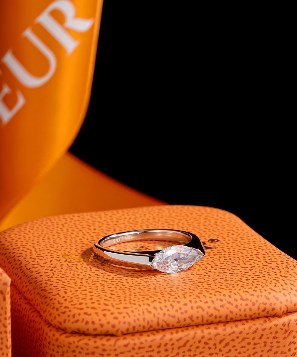 Satéur Raffiné Diamond Ring™, 18K White Gold