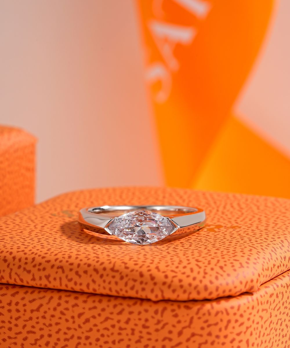 Satéur Raffiné Diamond Ring™, 18K White Gold