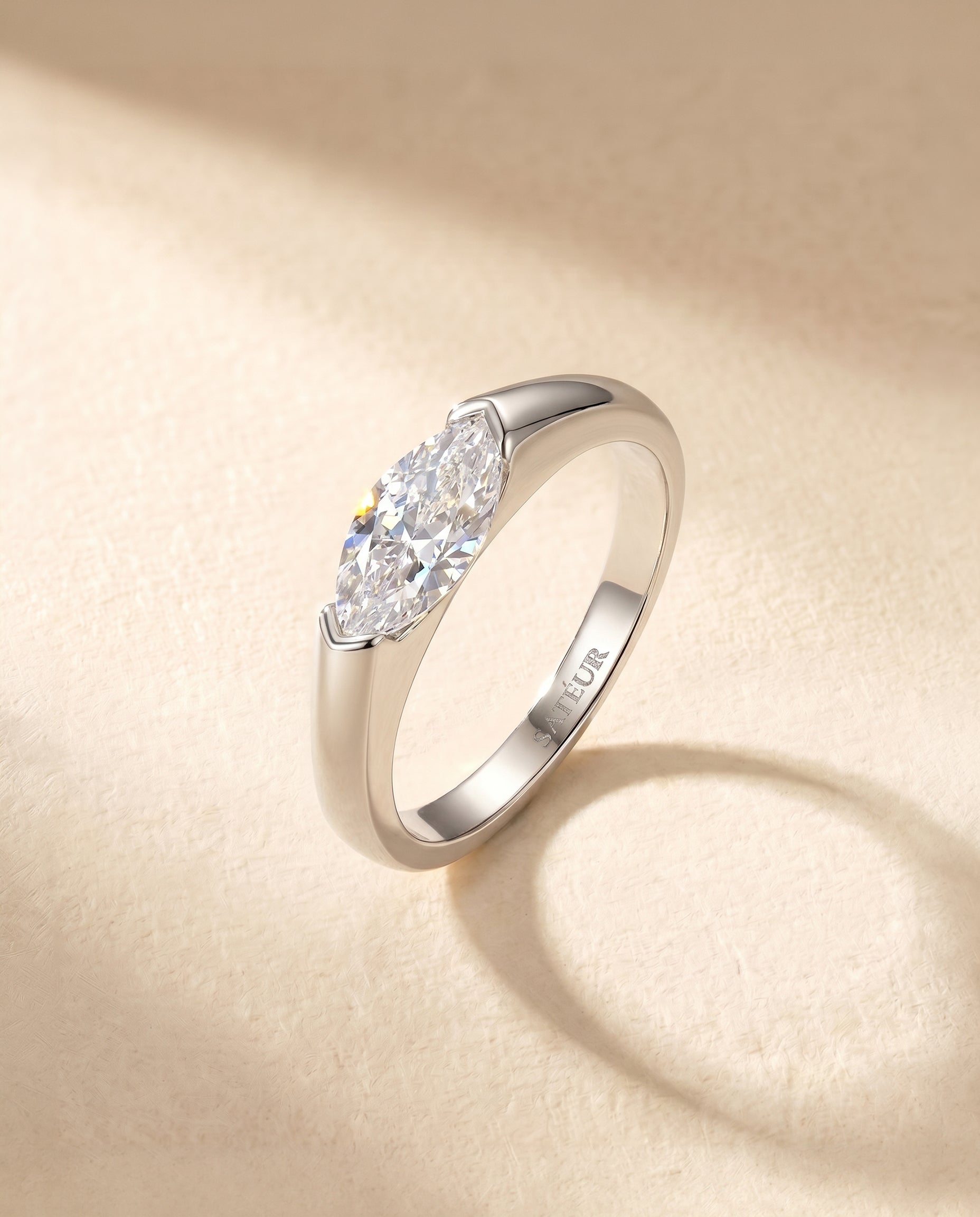 Satéur Raffiné Diamond Ring™, 18K White Gold