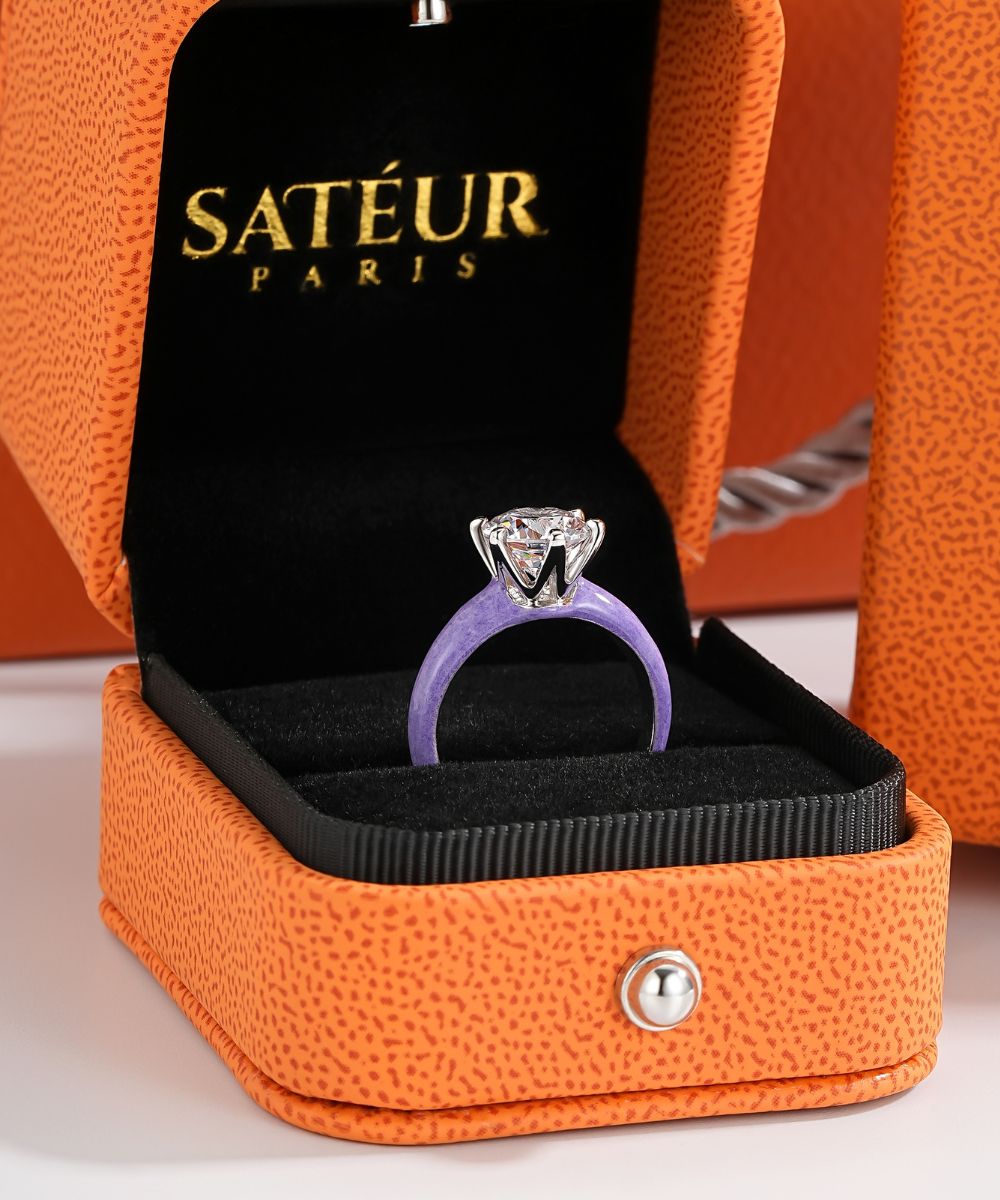 Satéur Colorée Lilac Diamond Ring™, 18K White Gold