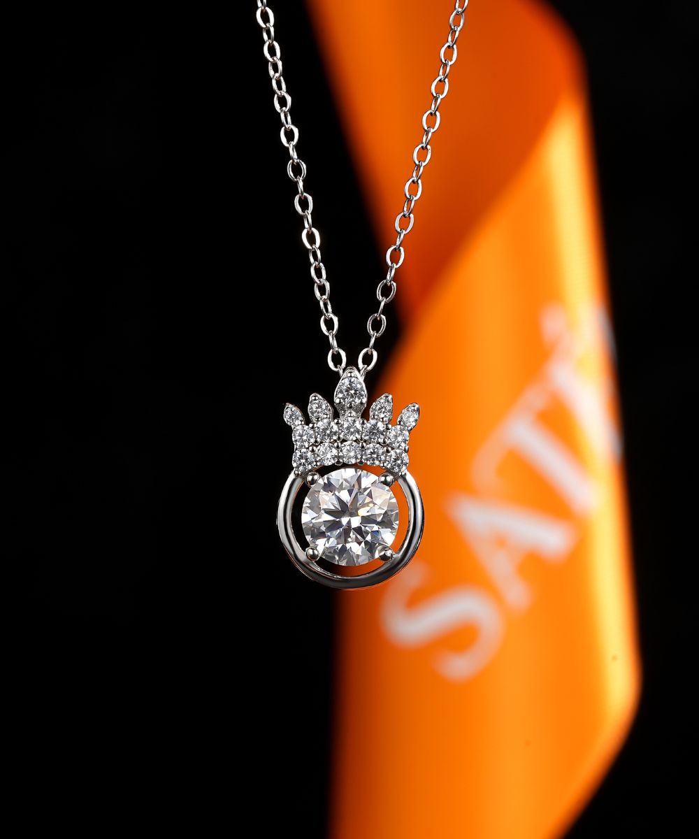 Satéur Reine Lumière Diamond Necklace™, 18K White Gold