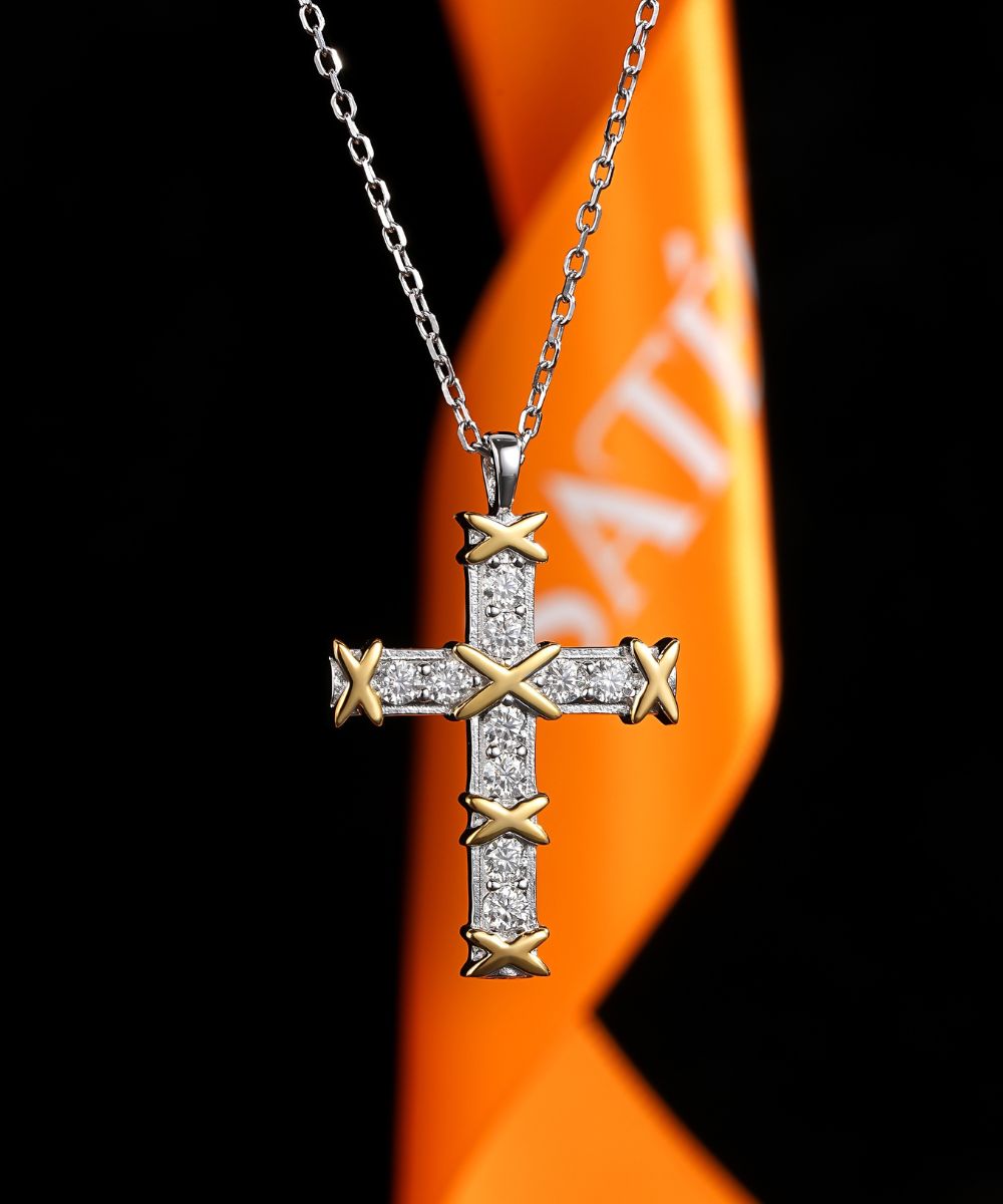 Satéur Triomphe Diamond Necklace™, 18K White Gold