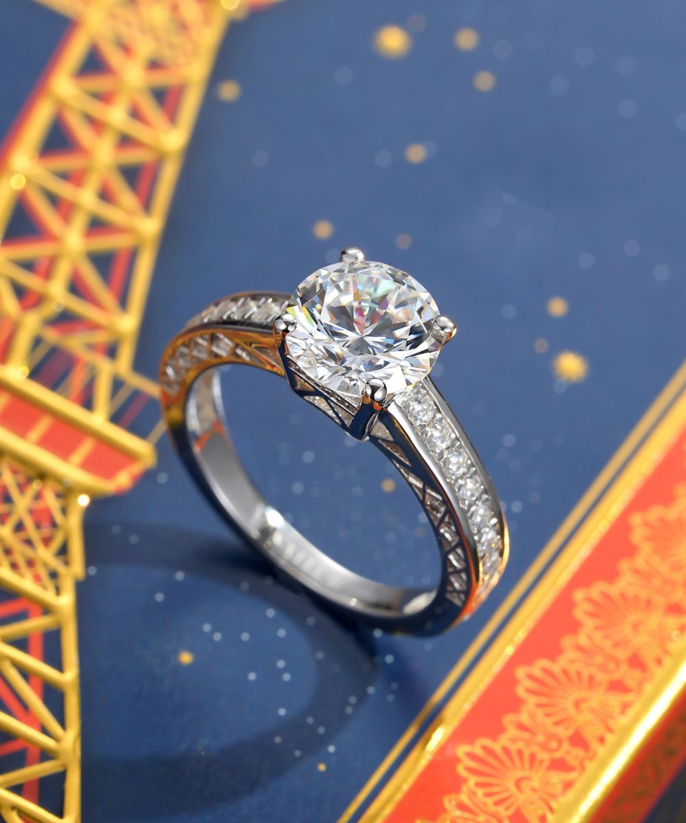 Satéur Argenté Eiffel Tower Diamond Ring™, 18K White Gold