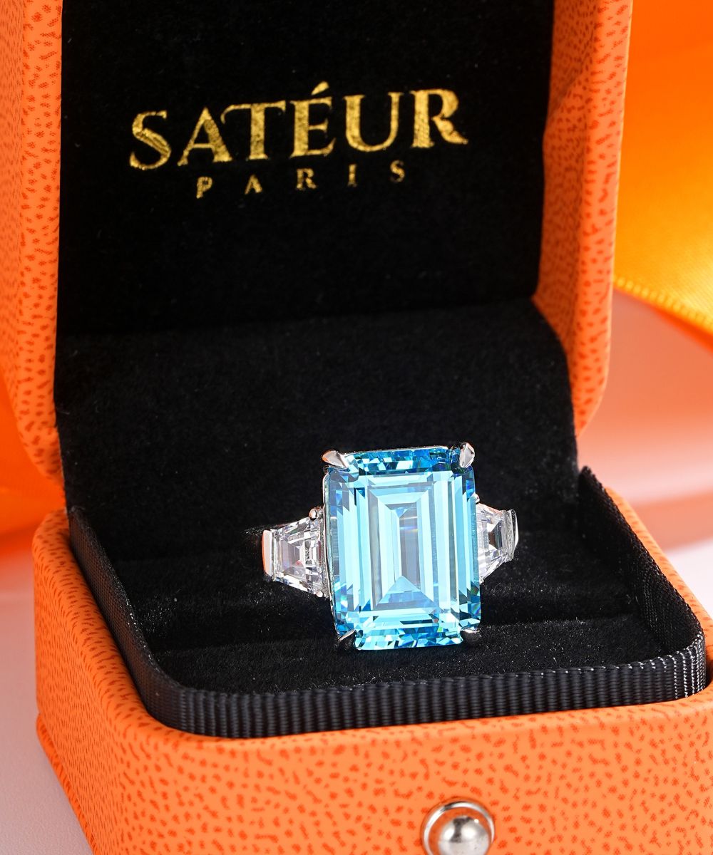 Satéur Bleu Héritier Diamond Ring™, 18K White Gold