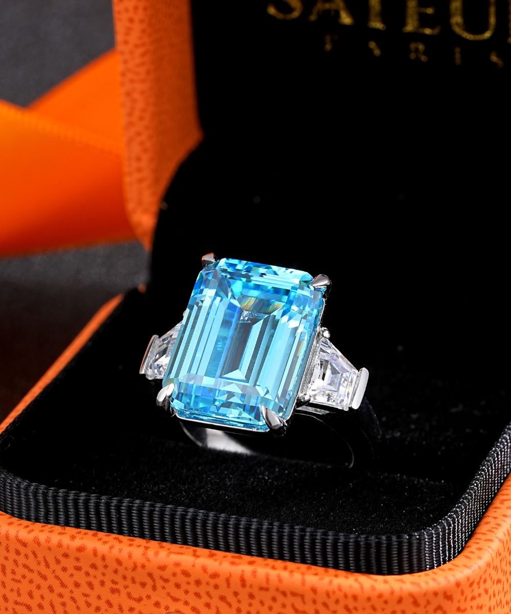 Satéur Bleu Héritier Diamond Ring™, 18K White Gold