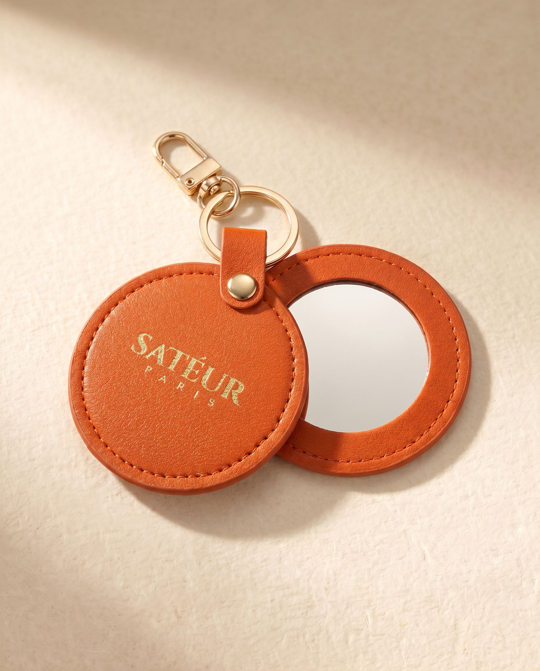 Satéur Keychain Mirror — Maison Gift