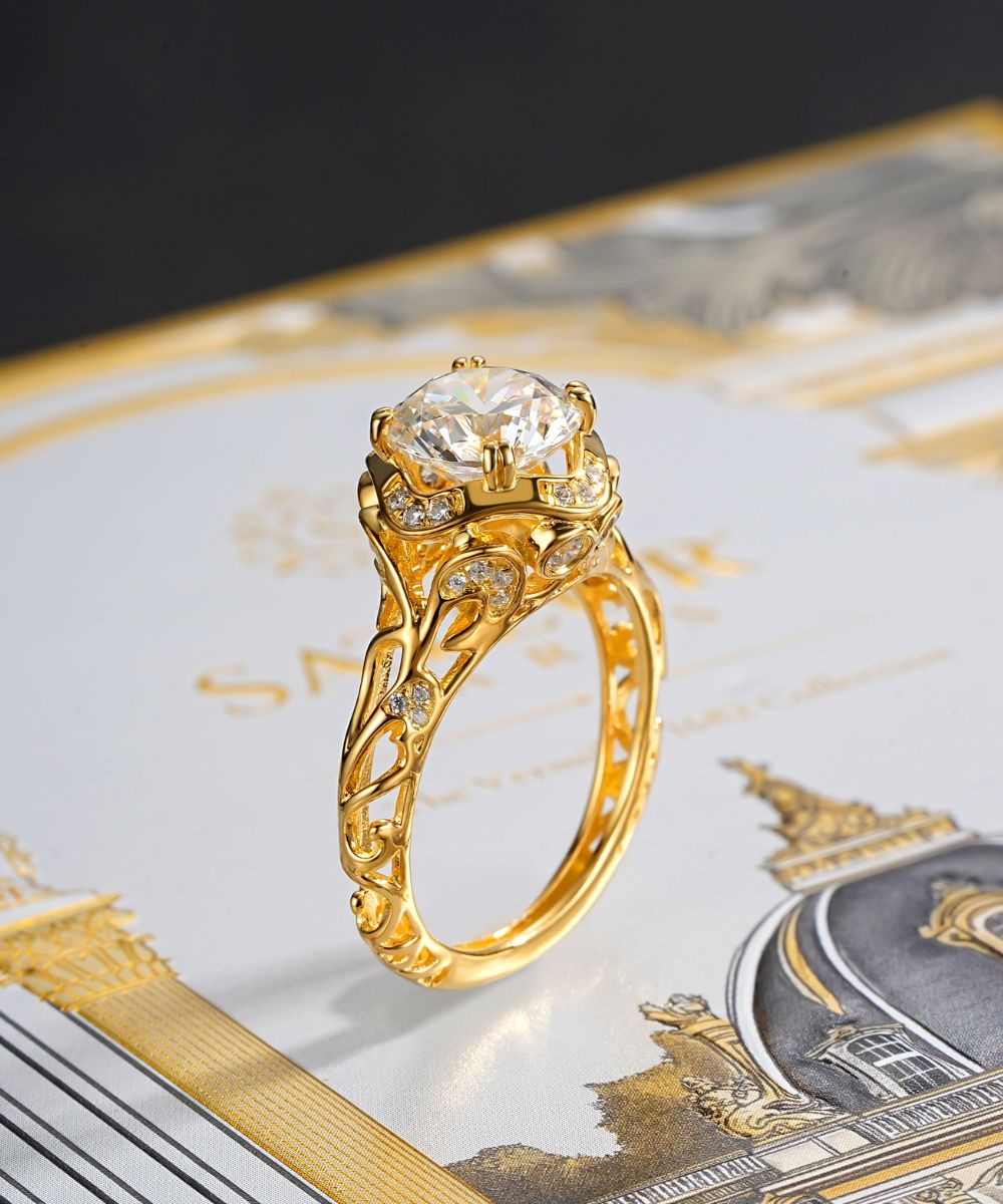 Satéur® Versailles 1682 Diamond Ring, 18K Gold