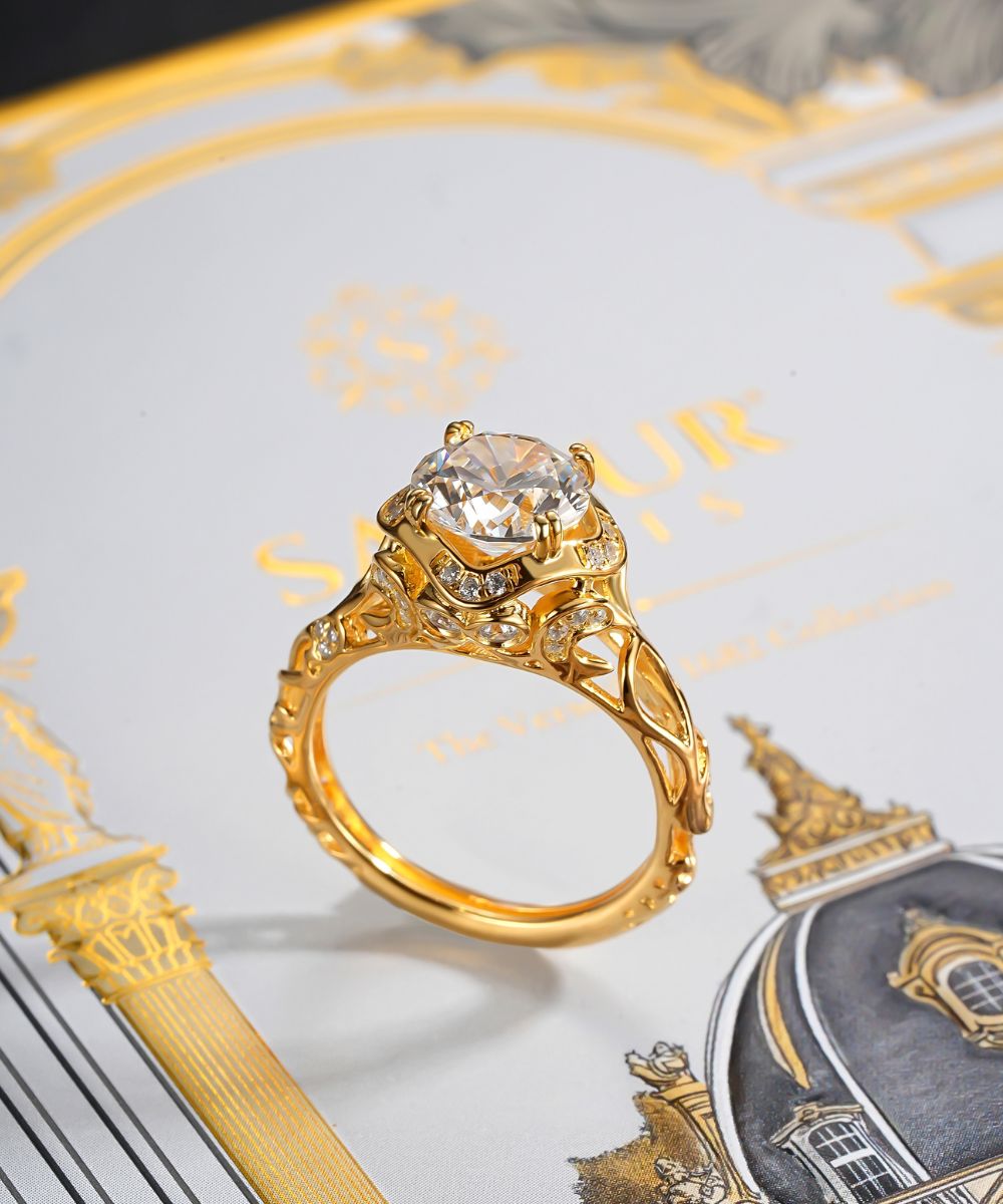 Satéur® Versailles 1682 Diamond Ring, 18K Gold