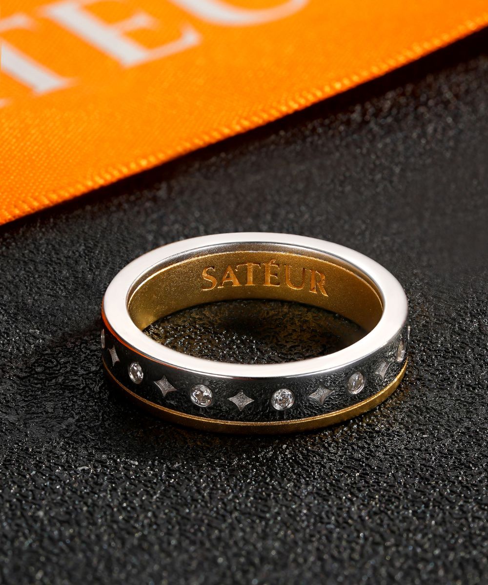 Satéur D’or Céleste Diamond Ring™, 18K White Gold