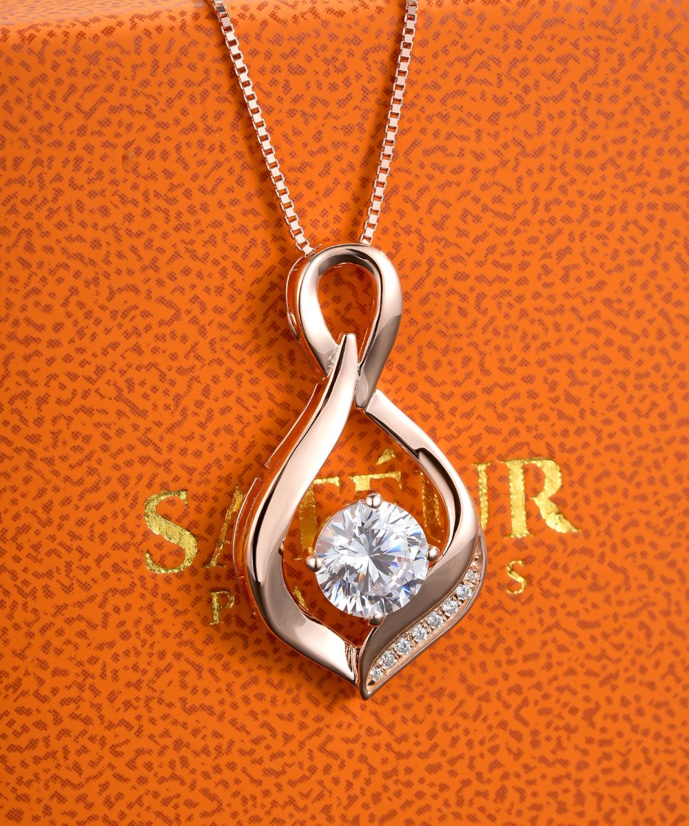 Satéur Grâce Infinie Diamond Necklace™, 18K Rose Gold