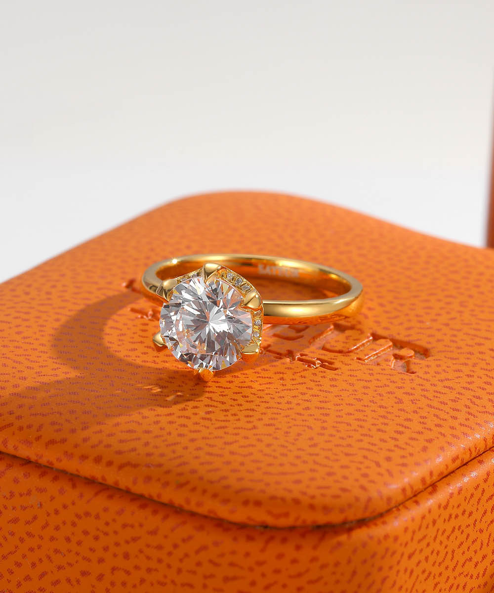 Satéur Aurous Gold Halo Diamond Ring™, 18K Gold
