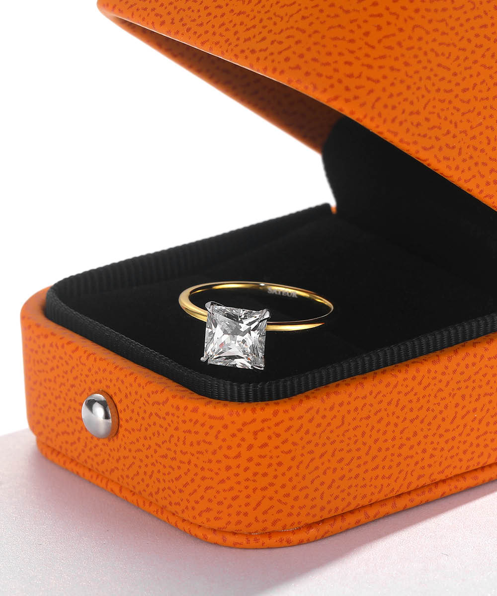 Satéur Aurous Gold Classic Diamond Ring™, 18K Gold