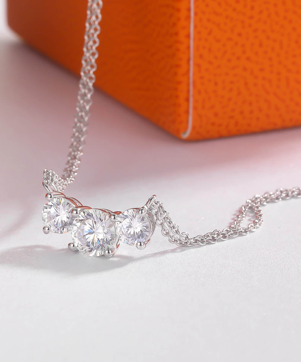 Satéur Tri-Pierre Diamond Necklace™, 18K White Gold