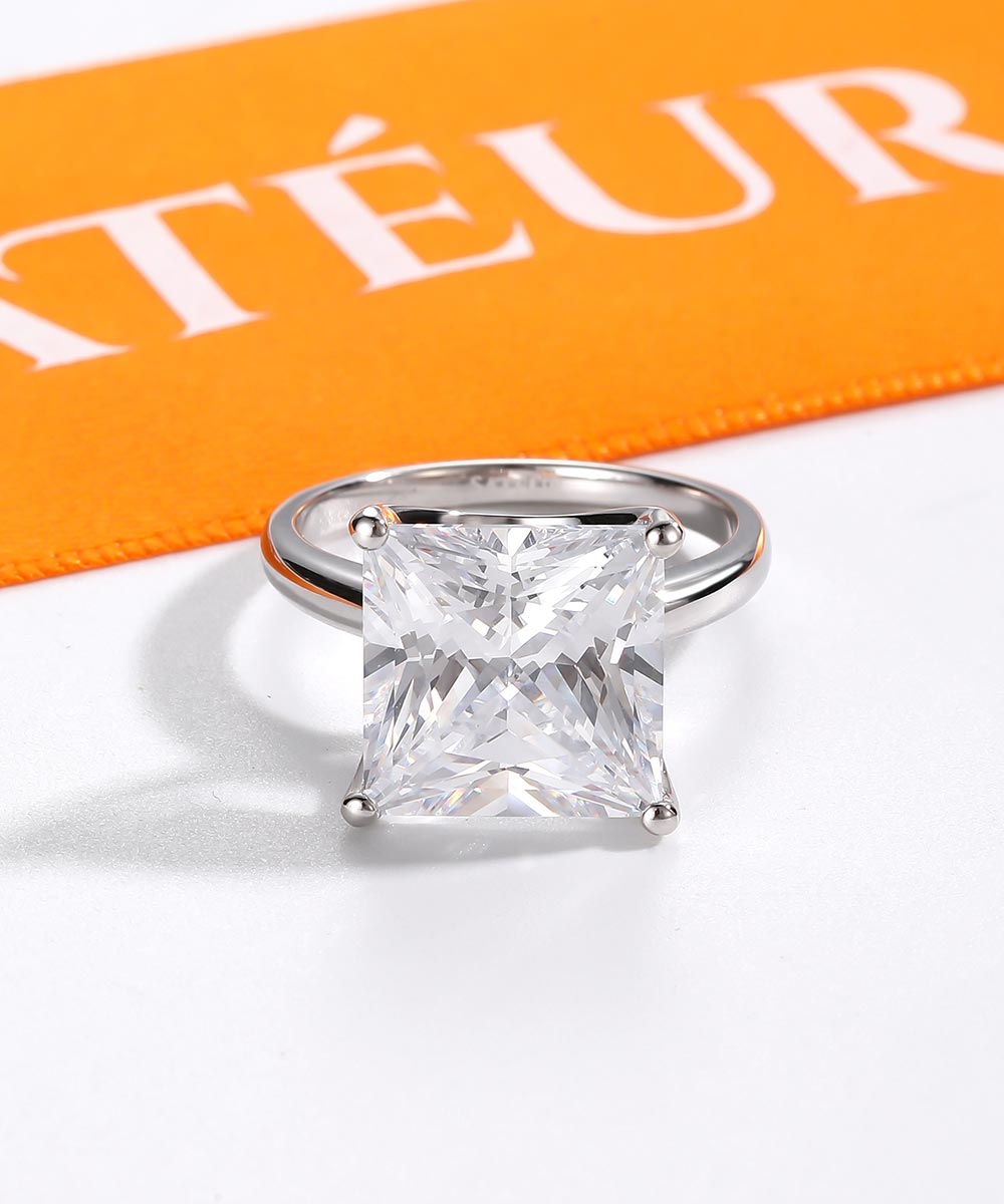 Satéur Adélaïde Diamond Ring™, 18K White Gold