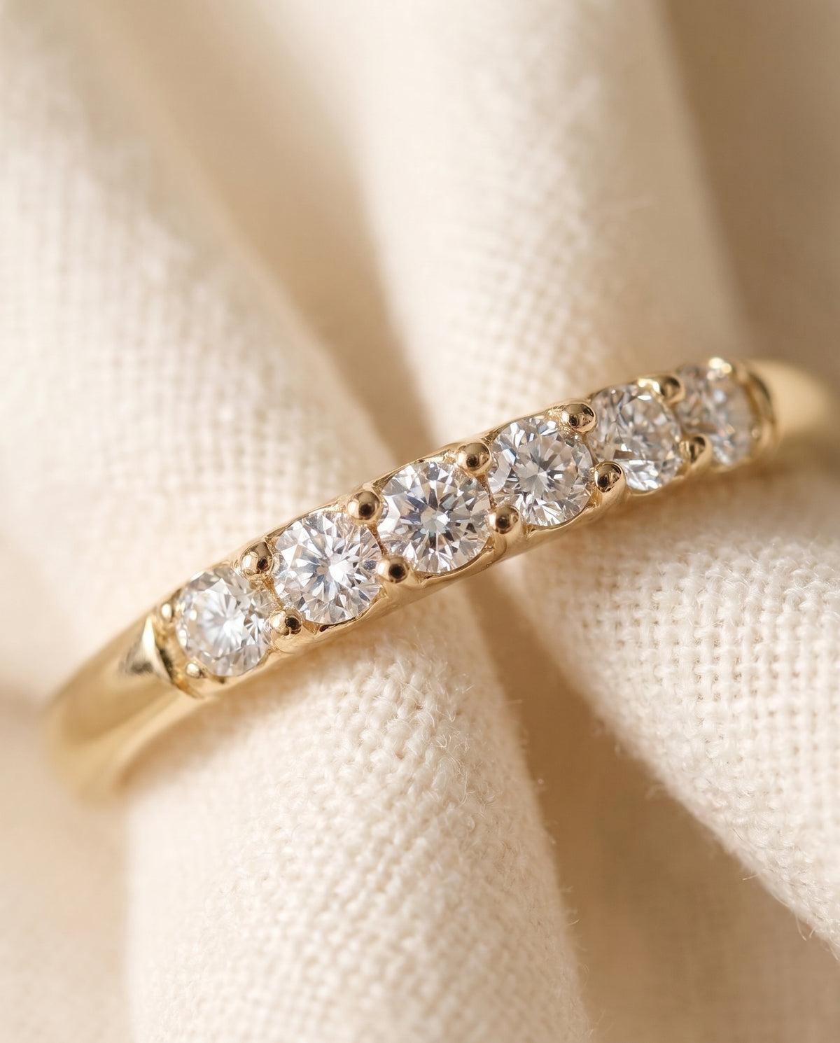 Satéur Allée Diamond Ring™ — six lab-grown diamonds, solid 10K gold