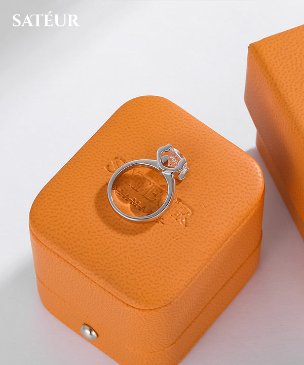 Satéur Vivienne Diamond Ring™, 18K White Gold