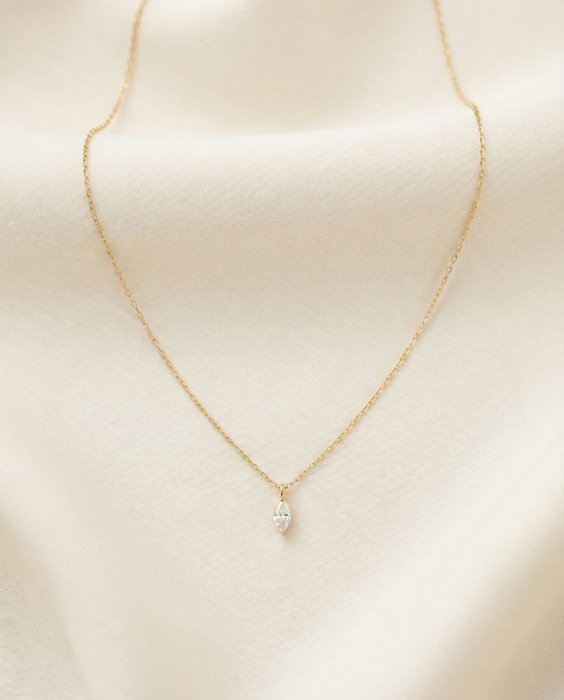 Satéur Pétale Diamond Necklace™, 14K Solid Gold — image 4