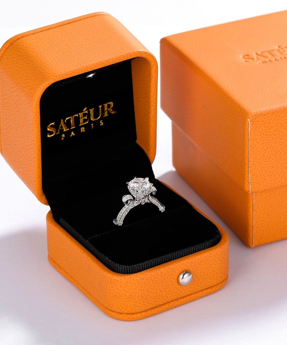 Satéur Mercure Diamond Ring™, 18K Witgoud, Rond geslepen