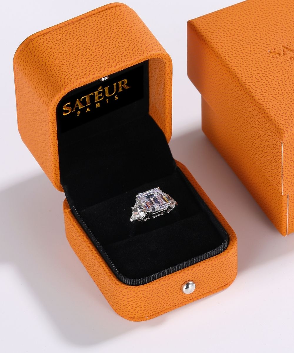 Satéur Chef-d'oeuvre Diamond Ring™, 18K White Gold