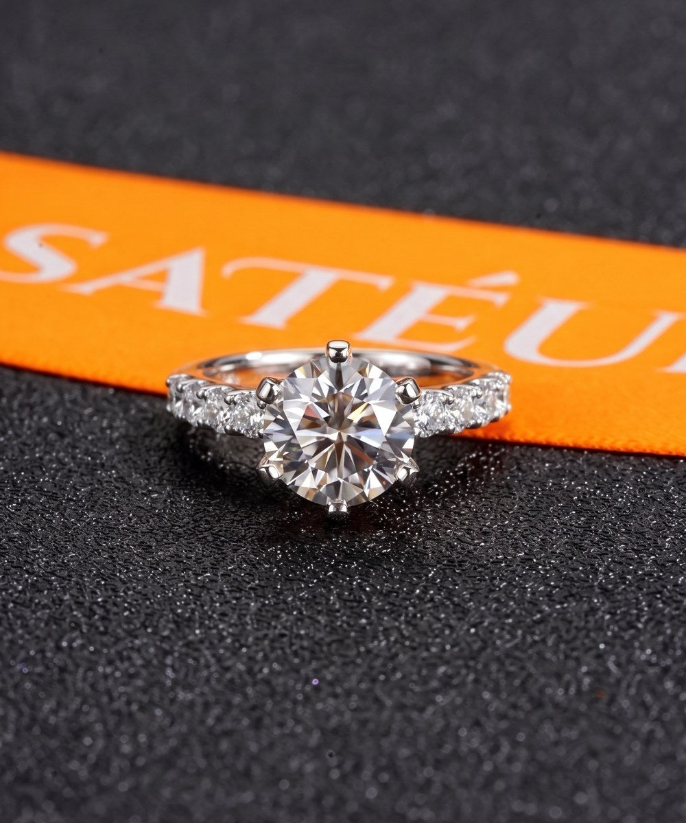 Satéur Victoire Ring — white gold finish diamond-look solitaire — black-01