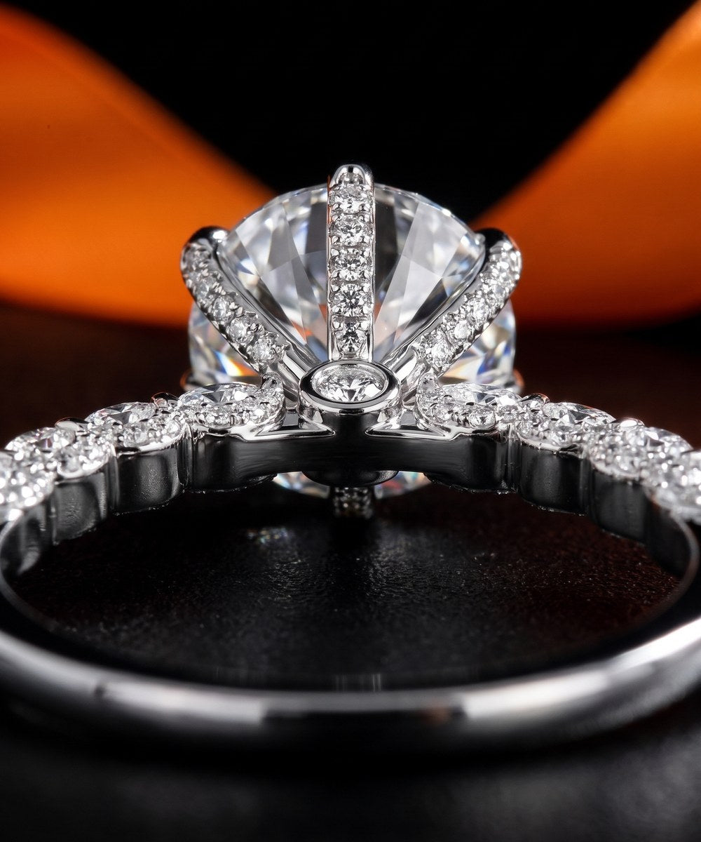 Satéur Victoire Ring — white gold finish diamond-look solitaire — macro-B